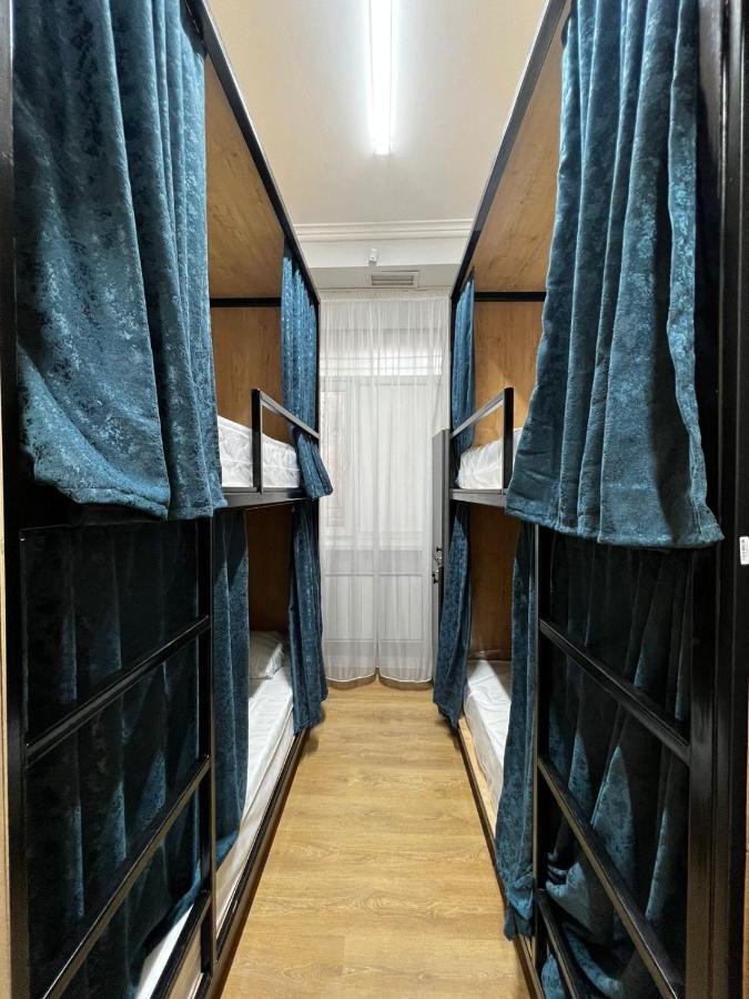 Friends Hostel Астана Екстер'єр фото