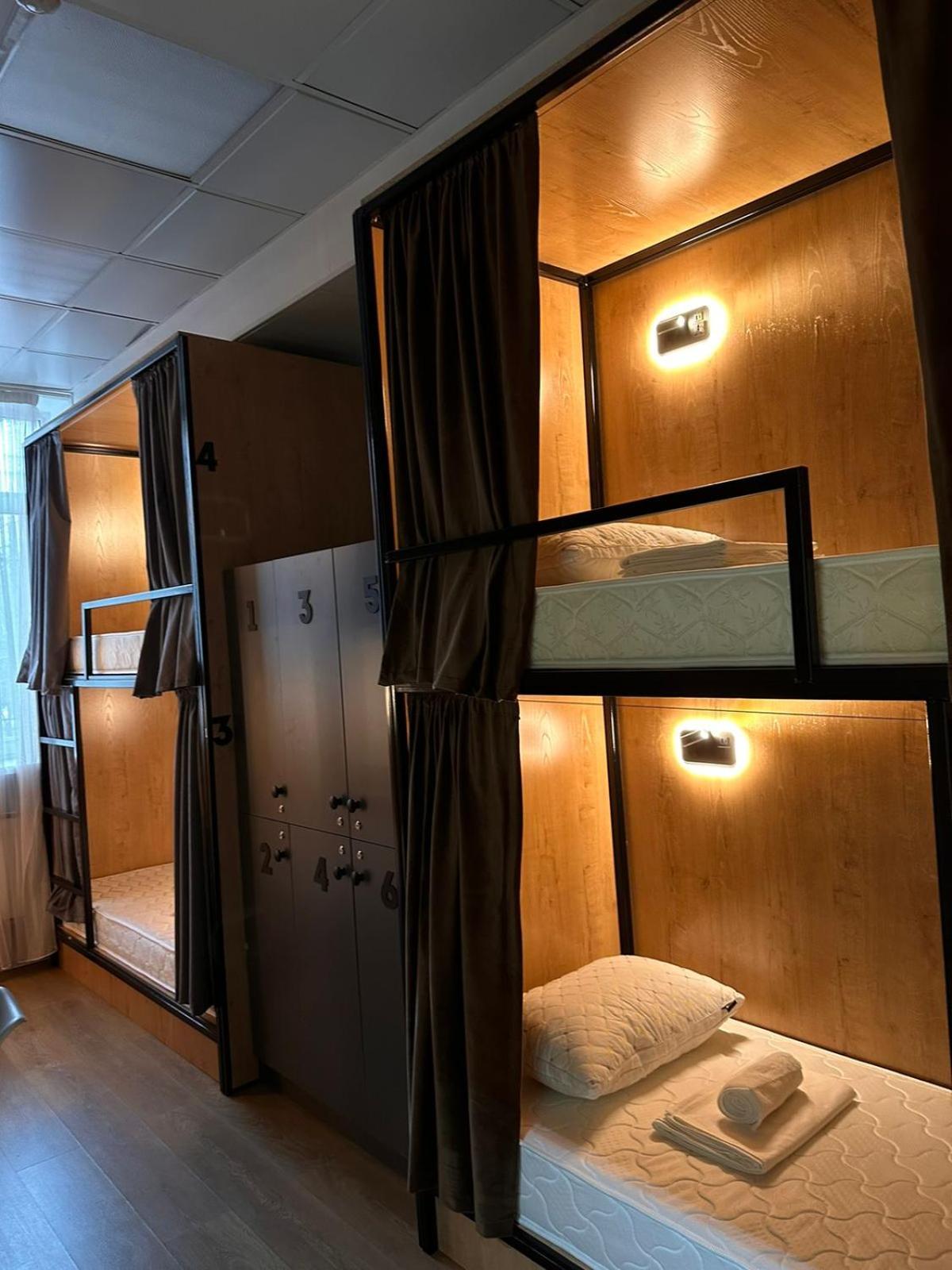 Friends Hostel Астана Екстер'єр фото