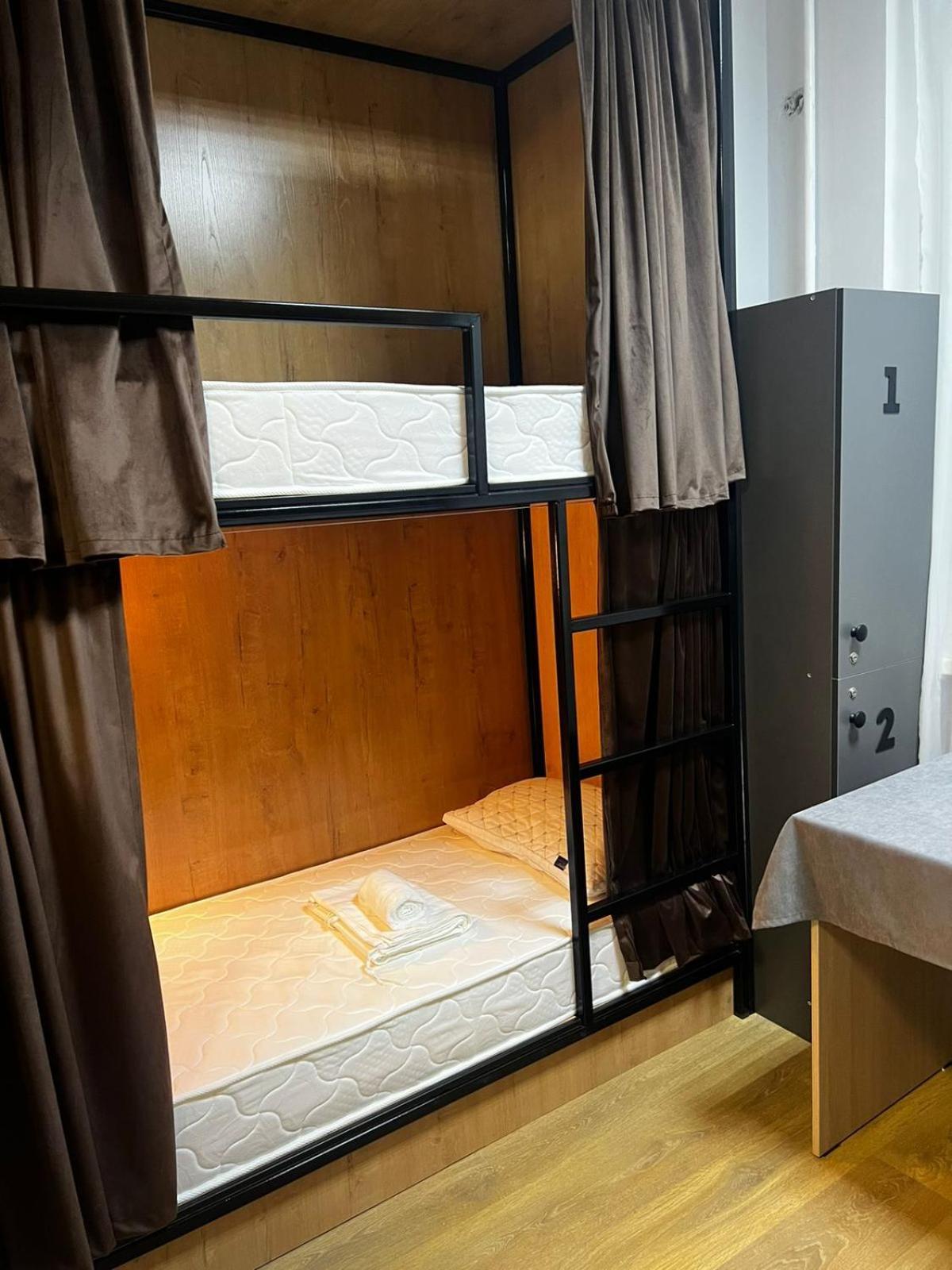 Friends Hostel Астана Екстер'єр фото